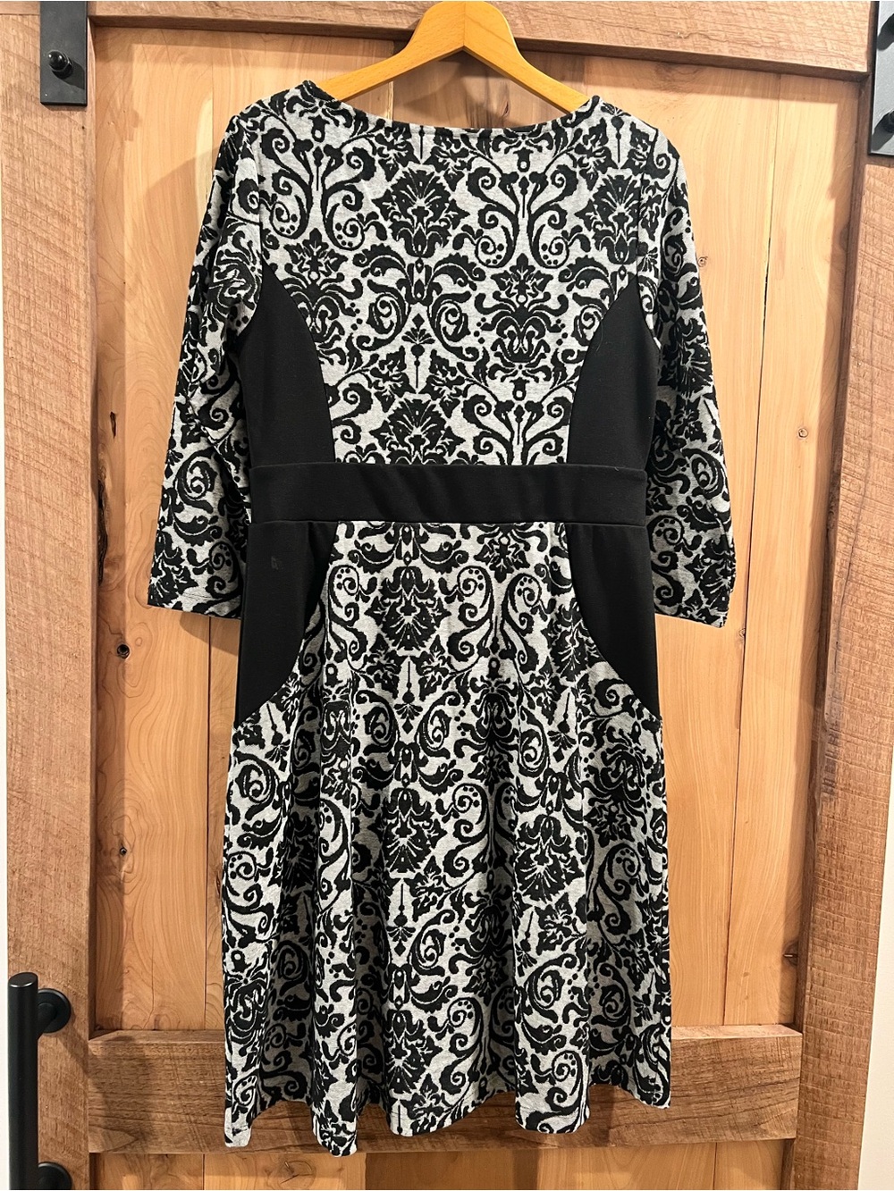 Soma Black and White Damask-Print Midi Dress - Picture 2 of 4